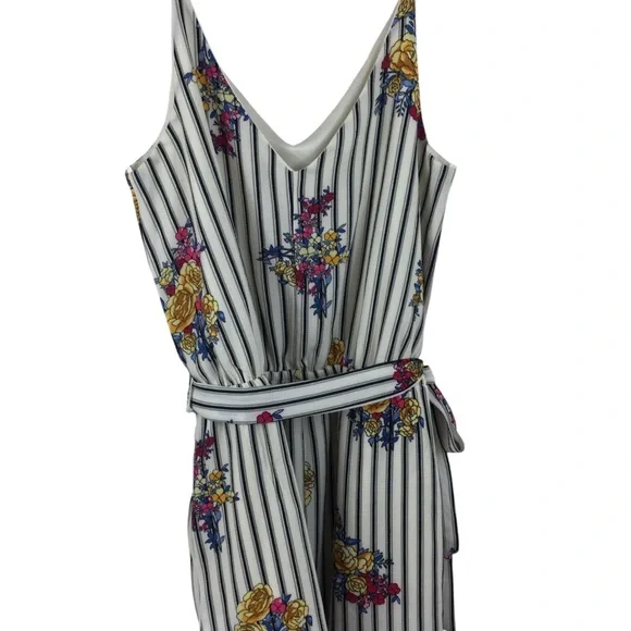 One Clothing Blue and White Floral Romper, Size Small - Picture 2 of 5